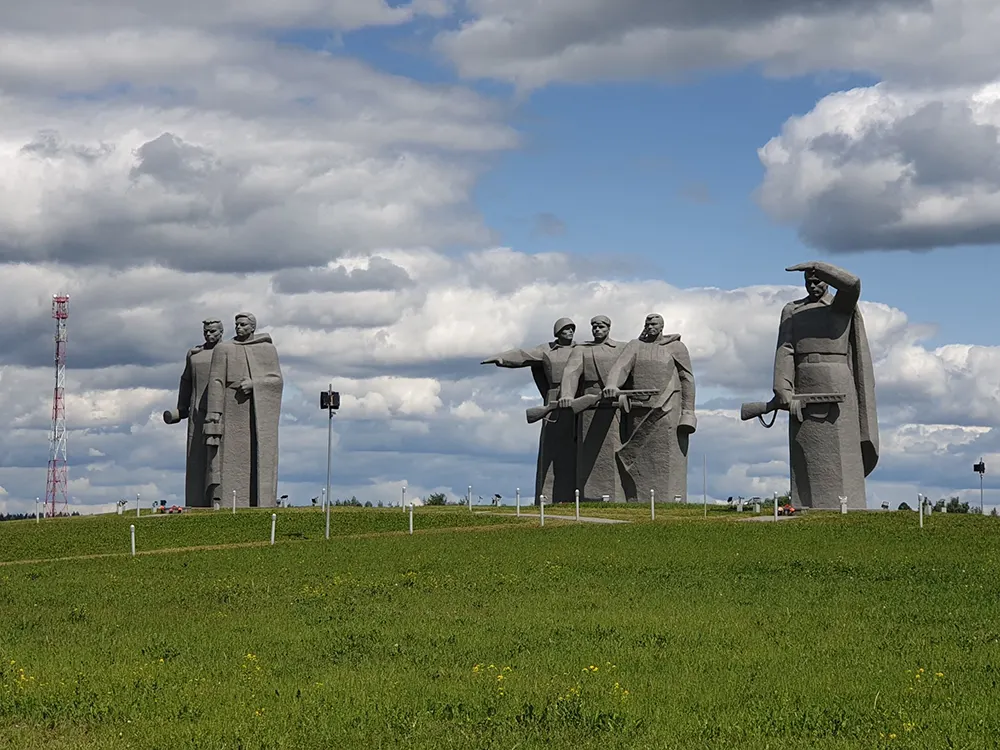 Памятник